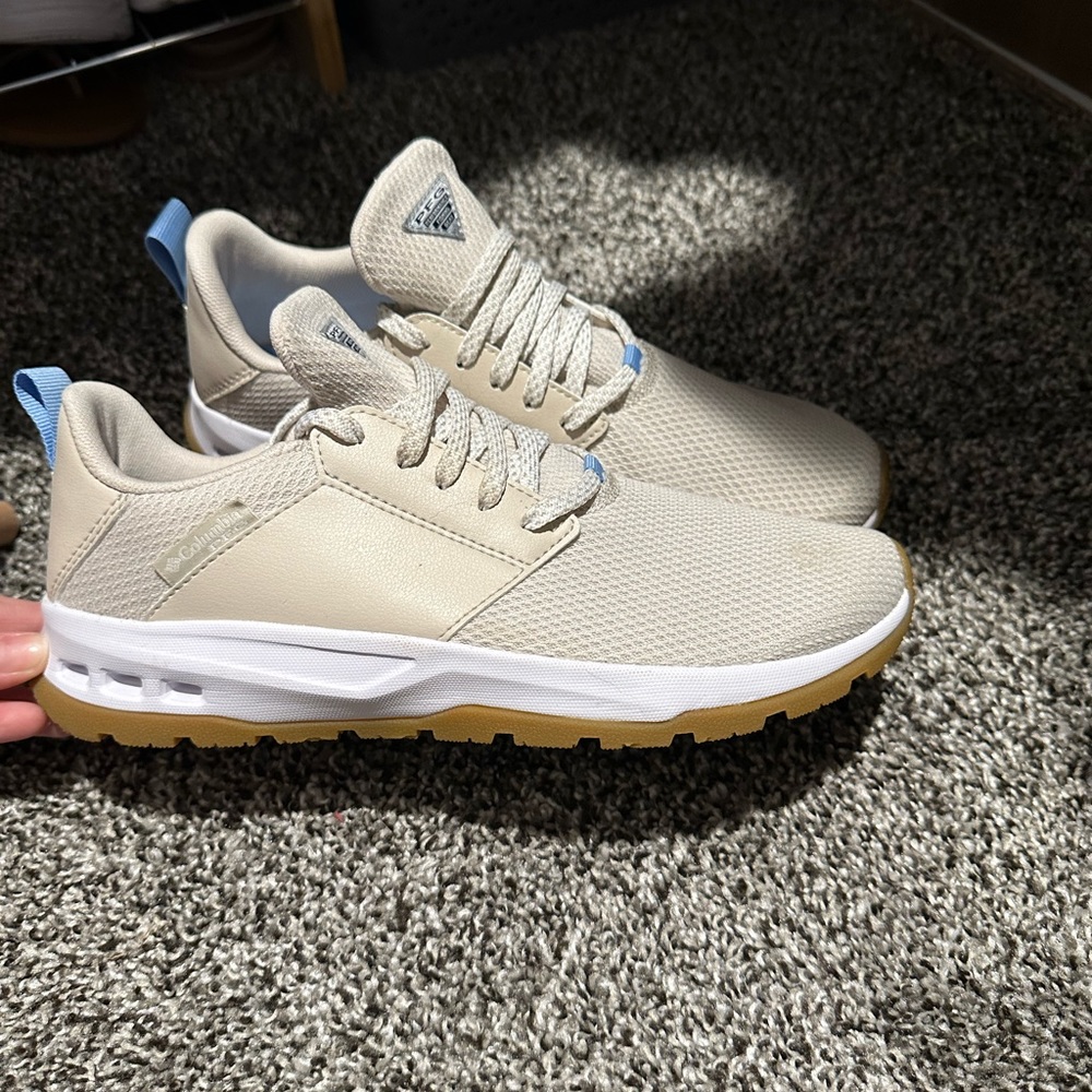 PFG Columbia shoes Women’s size 8